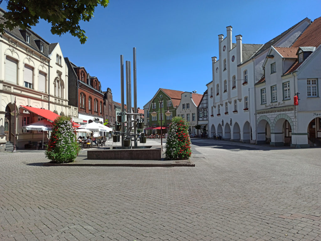 beckumer Marktplatz mit altem Rathaus - Stadtmuseum