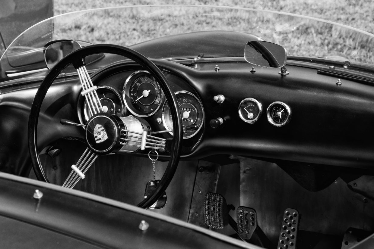 Porsche Spyder Replika Cockpit, Bugs Beer & Badeanstalt